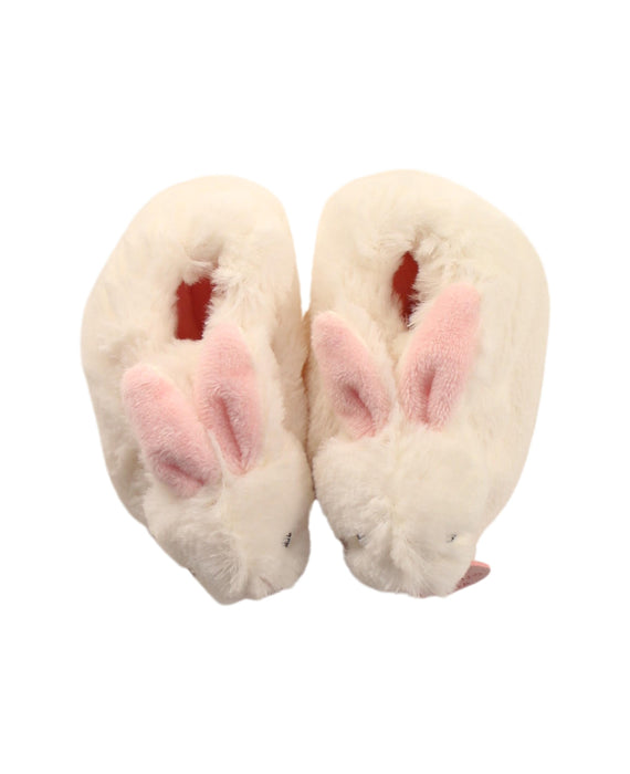 A Pink Booties from Doudou et Compagnie in size 0-3M for girl. (Back View)