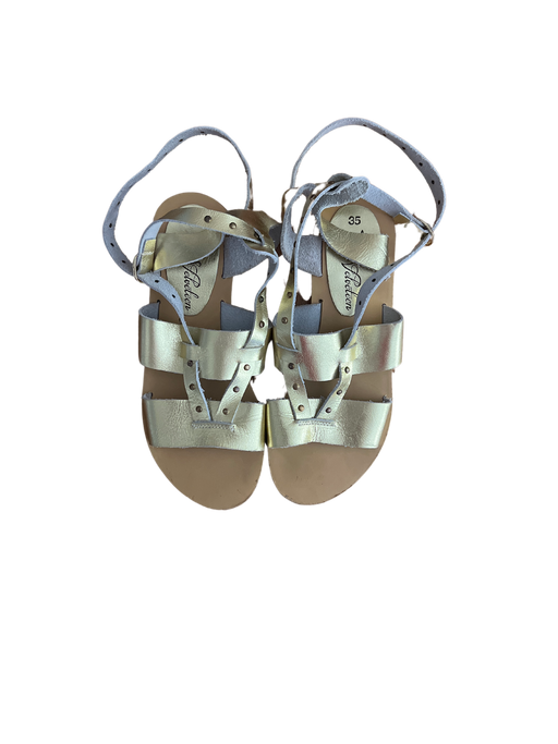 A Gold Sandals from Velveteen in size 10Y for girl. (Front View)