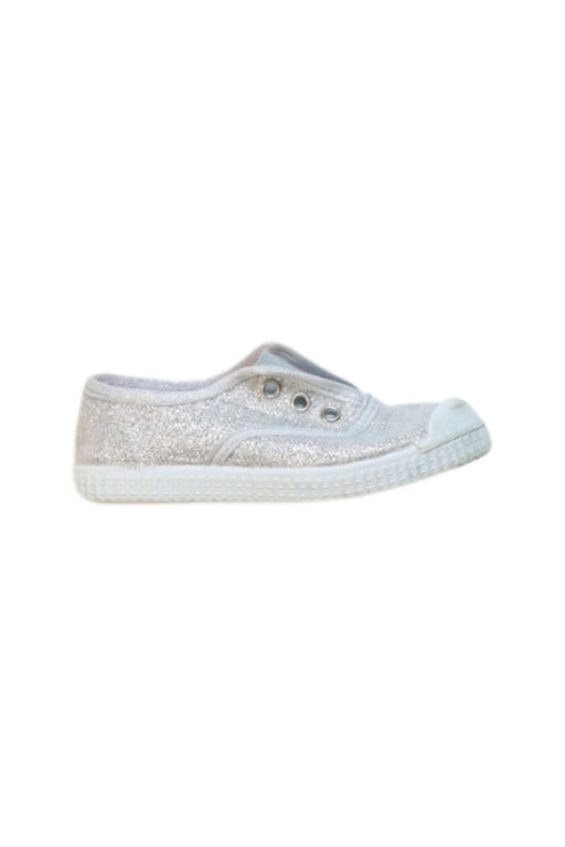A Silver Slip Ons from Hampton Canvas in size 3T for girl. (Front View)