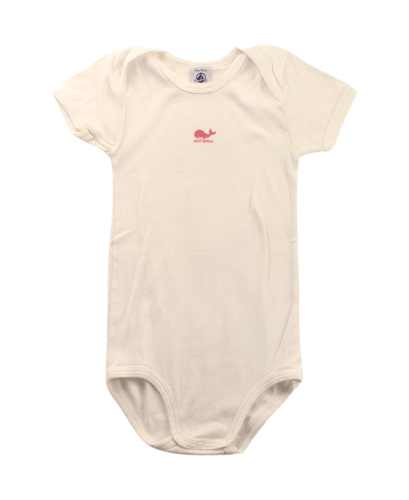 A White Short Sleeve Bodysuits from Petit Bateau in size 3T for neutral. (Front View)