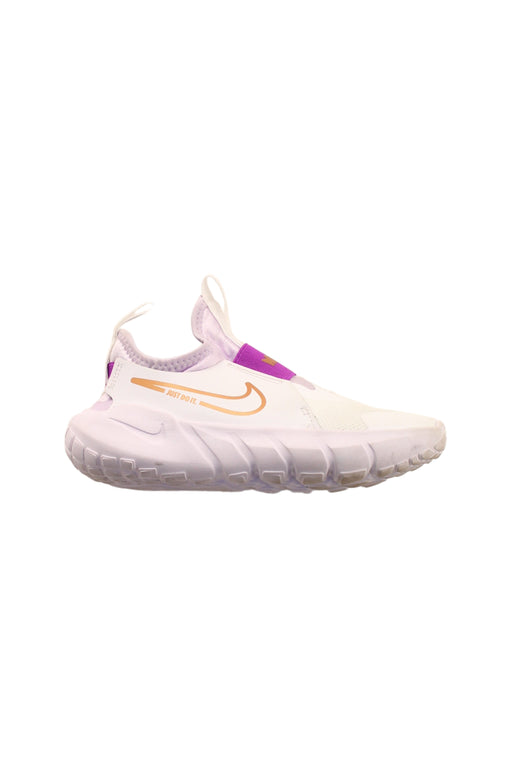 A Purple Sneakers from Nike in size 7Y for girl. (Front View)