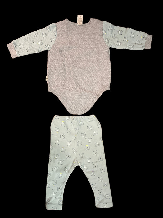 A Green Overall Sets from Organic Mom in size 6-12M for boy. (Back View)