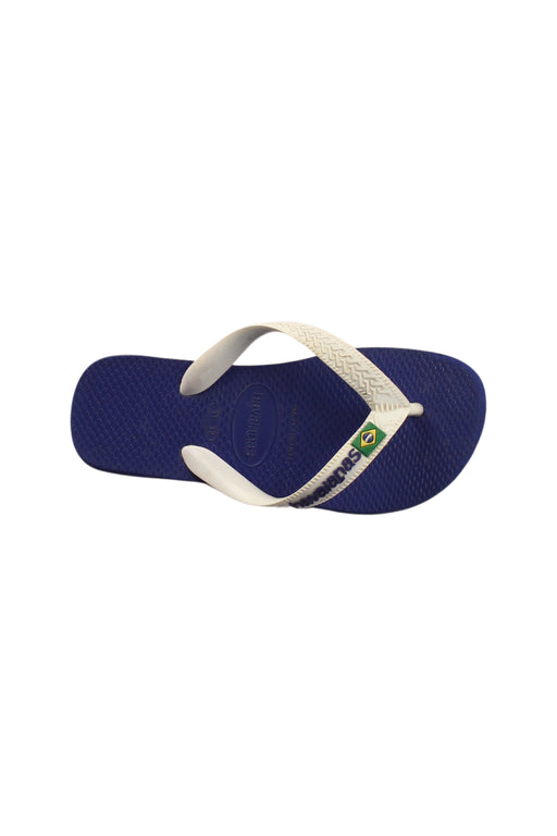 A Blue Flip Flops from Havaianas in size 7Y for boy. (Front View)