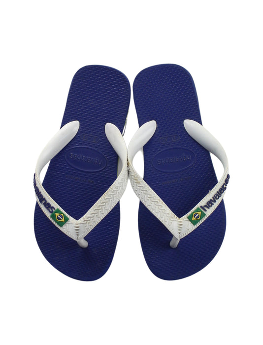 A Blue Flip Flops from Havaianas in size 7Y for boy. (Back View)