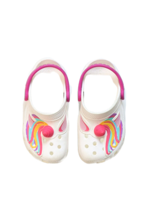 A Multicolour Sandals from Crocs in size 4T for girl. (Back View)