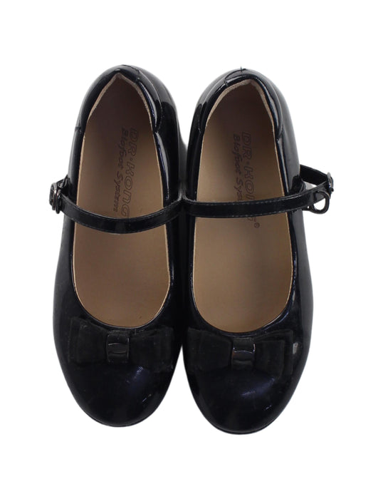 A Black Flats from Dr. Kong in size 7Y for girl. (Back View)