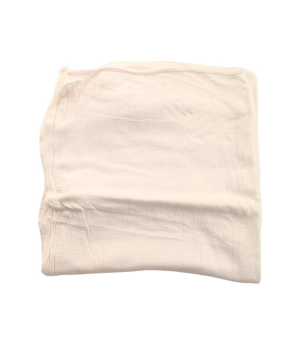 A White Swaddles from Aden & Anais in size O/S for neutral. (Front View)