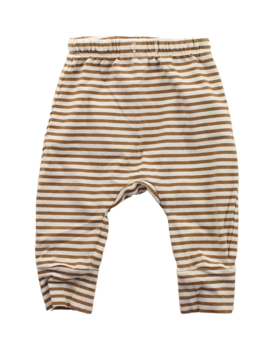 A Brown Sweatpants from Quincy Mae in size 3-6M for boy. (Front View)