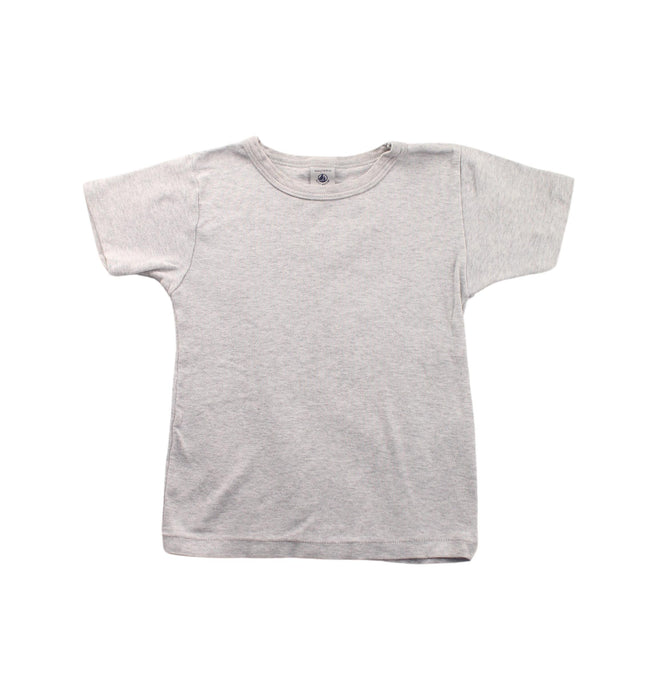 A White Short Sleeve T Shirts from Petit Bateau in size 4T for boy. (Front View)