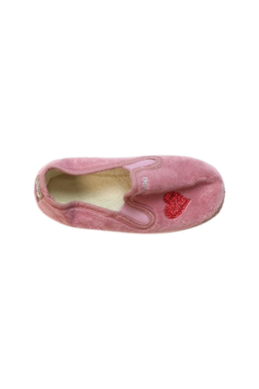 A Pink Slip Ons from Cienta in size 3T for girl. (Front View)
