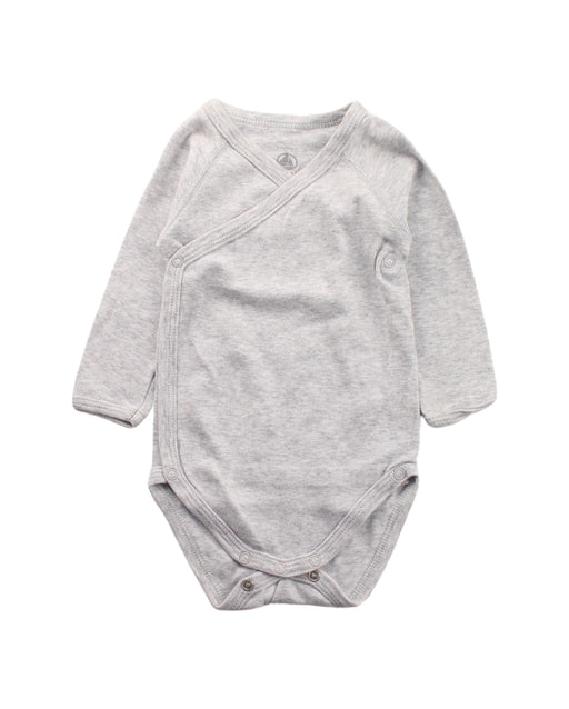 A Grey Long Sleeve Bodysuits from Petit Bateau in size 3-6M for boy. (Front View)