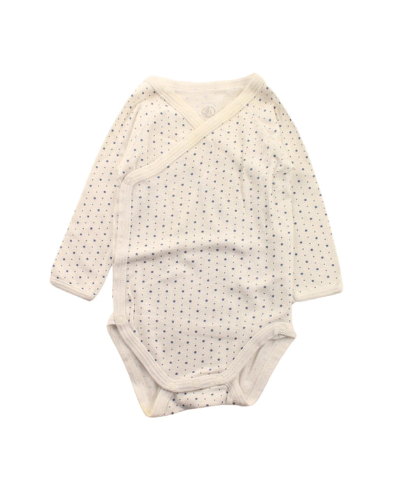 A White Long Sleeve Bodysuits from Petit Bateau in size 3-6M for neutral. (Front View)