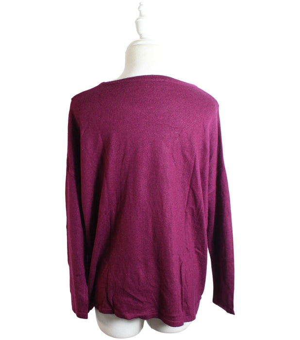 A Burgundy Long Sleeve T Shirts from Mayarya in size XS for maternity. (Back View)