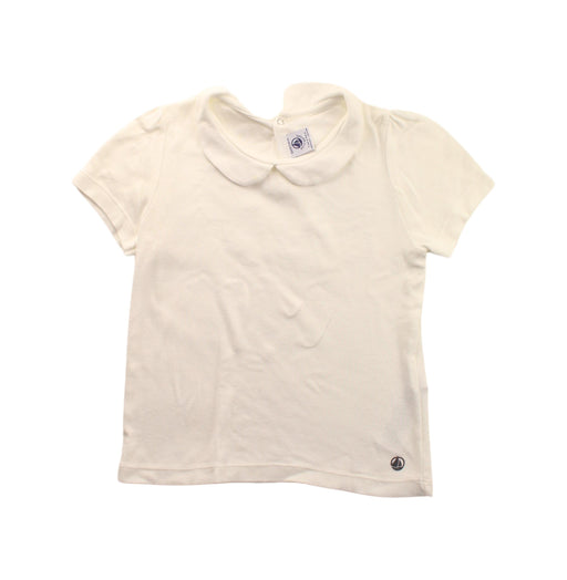 A White Short Sleeve Tops from Petit Bateau in size 6T for girl. (Front View)