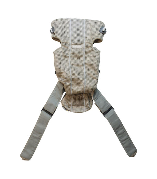A Grey Baby Carriers from BabyBjorn in size 0-3M for neutral. (Front View)