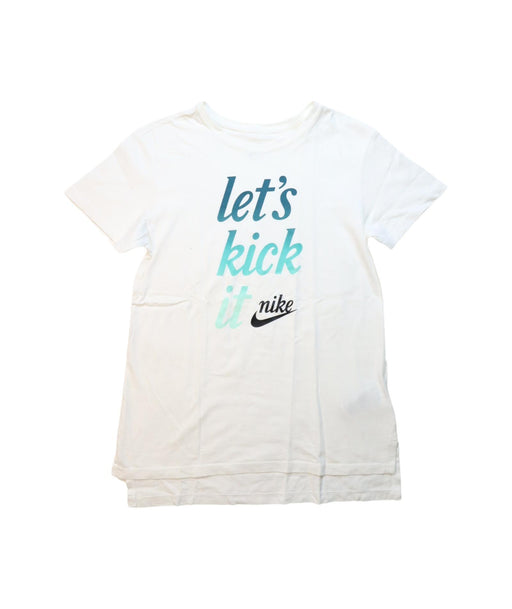 A White Short Sleeve T Shirts from Nike in size 11Y for girl. (Front View)