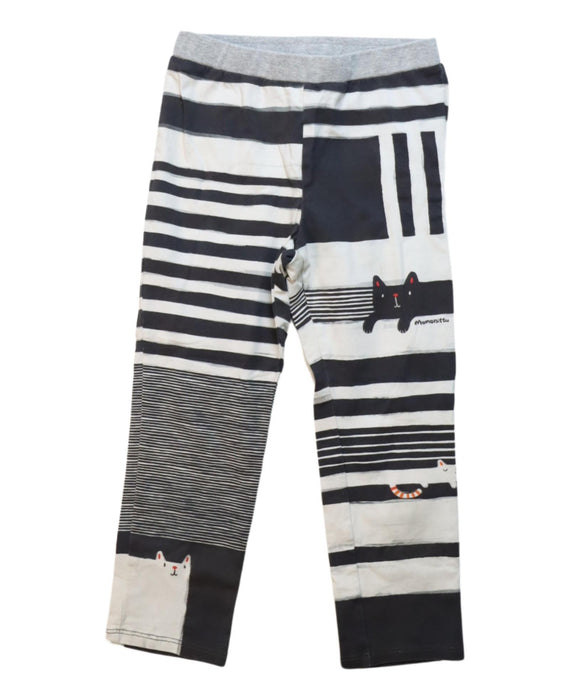 A Black Leggings from Momonittu in size 6T for girl. (Front View)