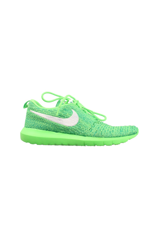 A Green Sneakers from Nike in size 12Y for boy. (Front View)