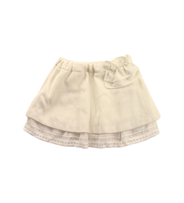 A White Short Skirts from Nicholas & Bears in size 6T for girl. (Front View)