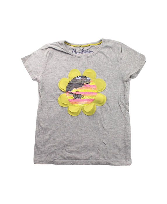 A Grey Short Sleeve T Shirts from Boden in size 6T for girl. (Front View)