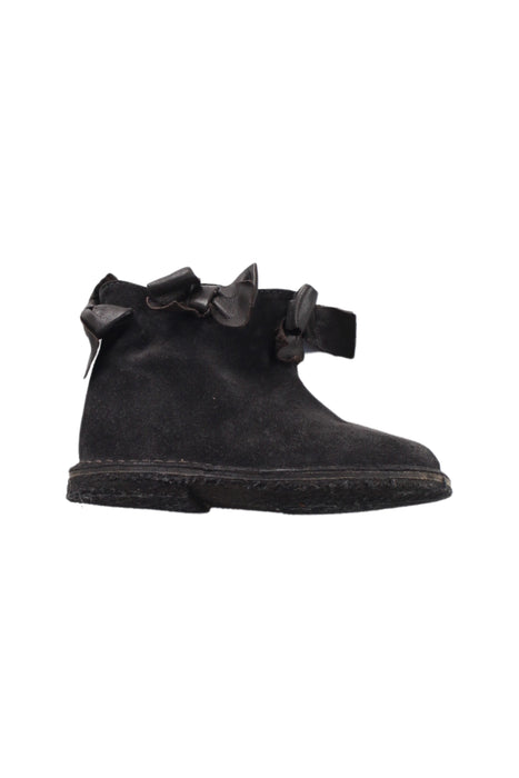 A Black Casual Boots from PèPè in size 18-24M for girl. (Front View)