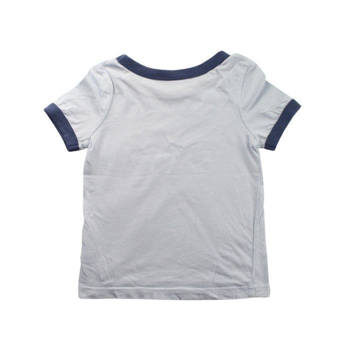 A White Short Sleeve T Shirts from Roots in size 3T for girl. (Back View)