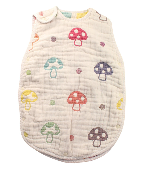 A White Sleepsacs from Hoppetta in size O/S for neutral. (Front View)