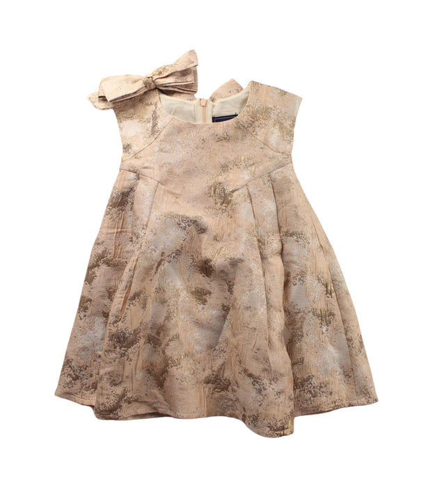 A Brown Sleeveless Dresses from Tachéri in size 4T for girl. (Front View)