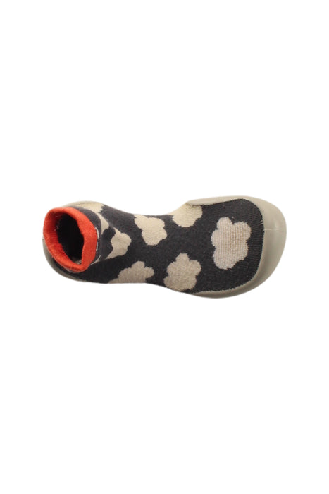 A Grey Booties from Collegien in size 7Y for boy. (Front View)