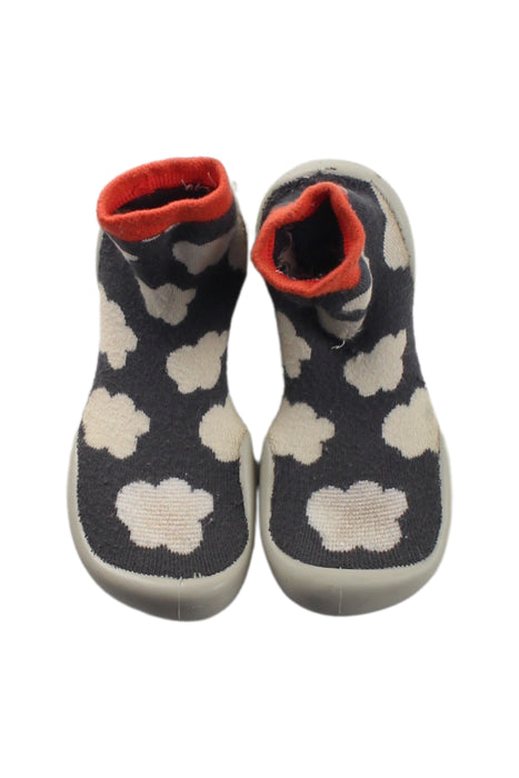 A Grey Booties from Collegien in size 7Y for boy. (Back View)