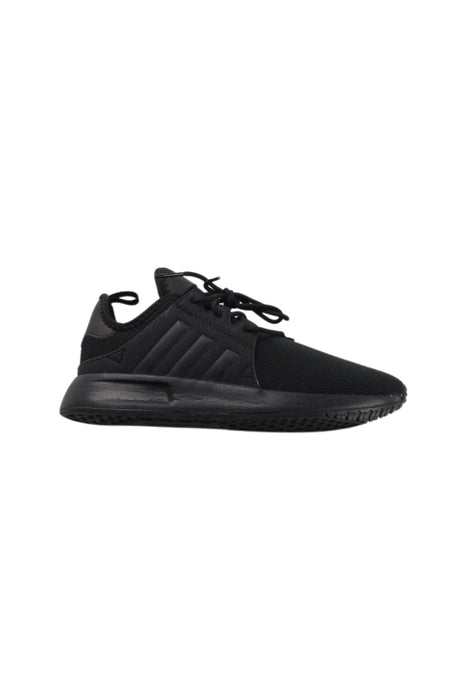 A Black Sneakers from Adidas in size 7Y for boy. (Front View)