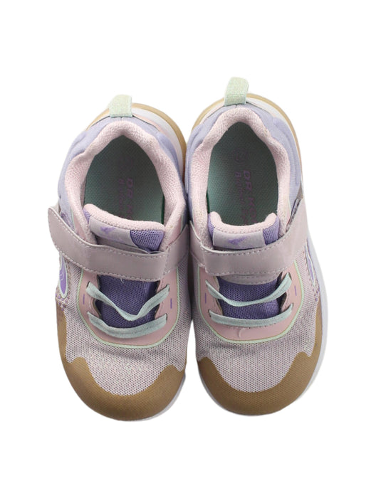 A Multicolour Sneakers from Dr. Kong in size 4T for girl. (Back View)