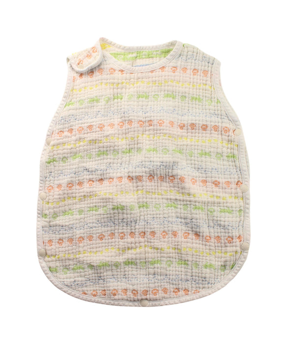 A White Sleepsacs from Hoppetta in size O/S for neutral. (Front View)