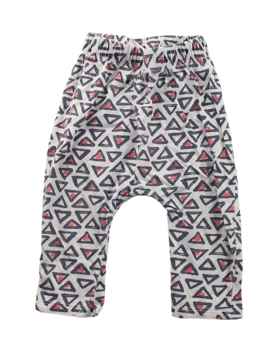 A White Sweatpants from Seed in size 6-12M for boy. (Front View)