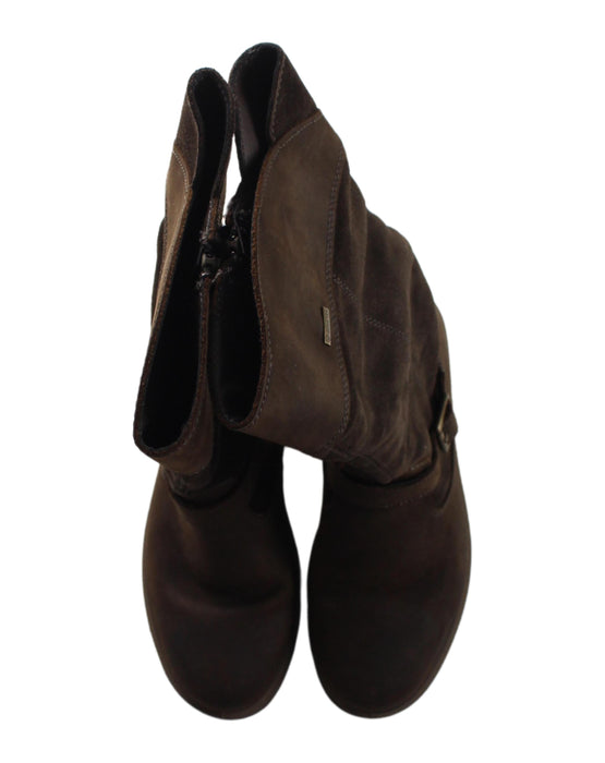 A Brown Winter Boots from Primigi in size 10Y for girl. (Back View)