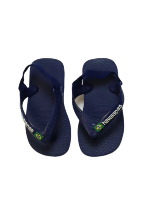 A Navy Sandals from Havaianas in size 18-24M for neutral. (Back View)