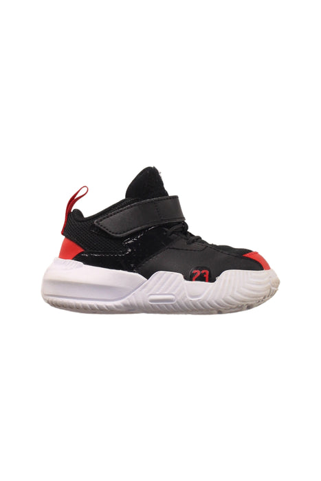 A Black Sneakers from Air Jordan in size 18-24M for boy. (Front View)