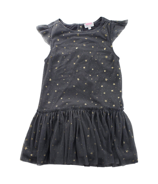 A Grey Short Sleeve Dresses from Seed in size 5T for girl. (Front View)