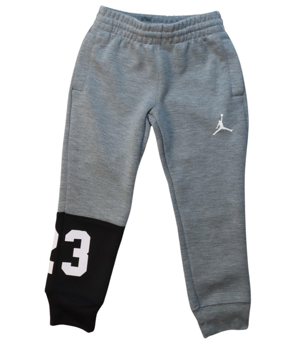 A Multicolour Pants Sets from Air Jordan in size 4T for boy. (Back View)
