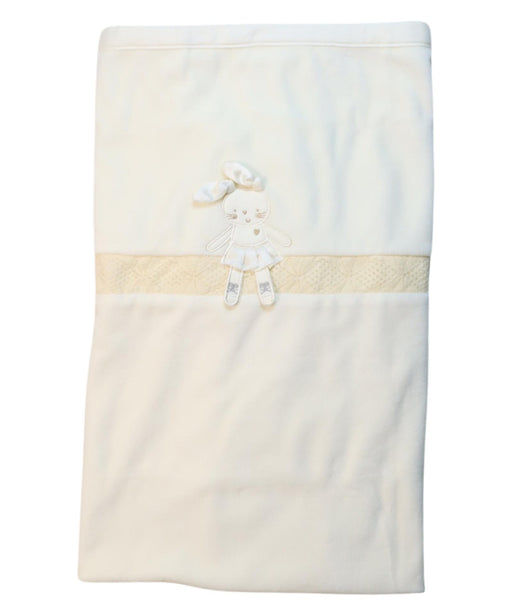 A White Blankets from Natures Purest in size O/S for neutral. (Front View)