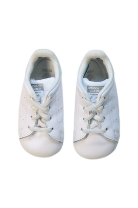 A White Sneakers from Adidas in size 12-18M for neutral. (Back View)