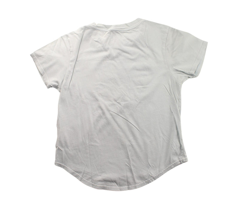 A White Short Sleeve T Shirts from The North Face in size 12Y for girl. (Back View)