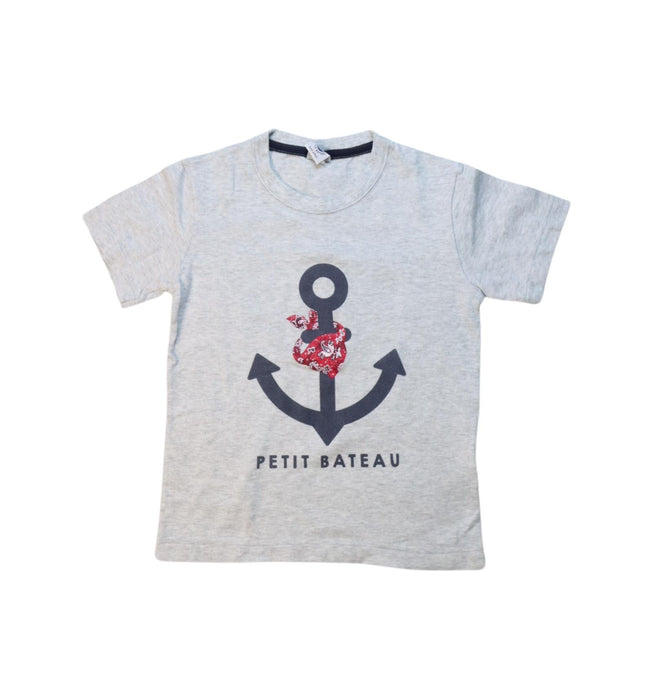 A Grey Short Sleeve T Shirts from Petit Bateau in size 6T for boy. (Front View)