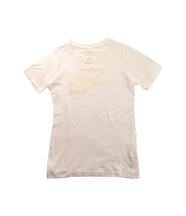 A White Short Sleeve T Shirts from Nike in size 7Y for girl. (Front View)