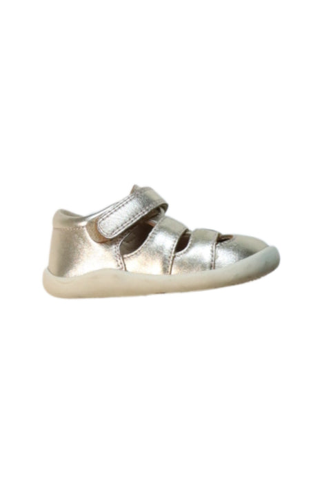 A Gold Sandals from Old Soles in size 12-18M for girl. (Front View)