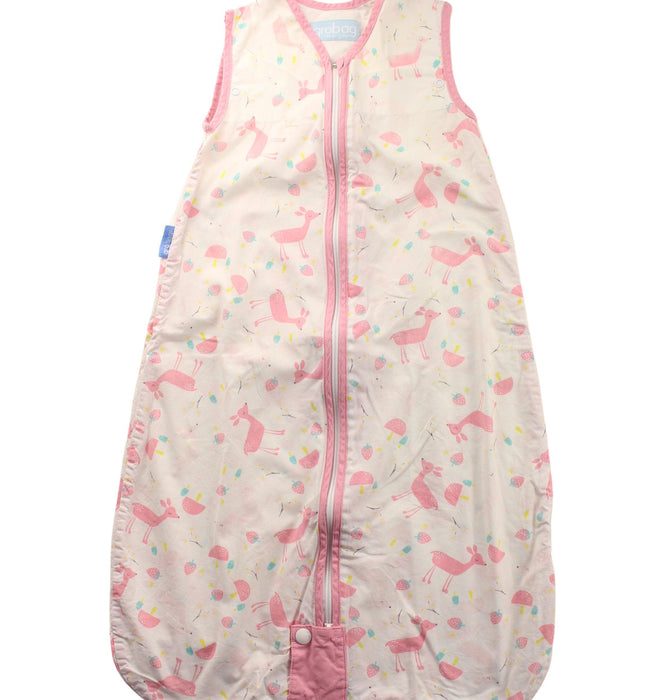 A White Sleepsacs from The Gro Company in size 0-3M for girl. (Front View)