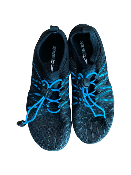 A Black Aqua Shoes from Speedo in size 9Y for neutral. (Front View)