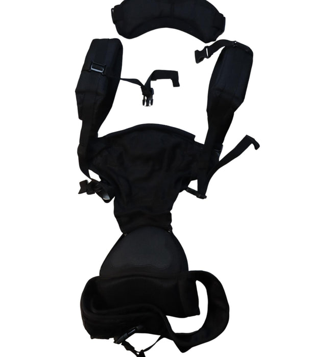 A Black Baby Carriers from Pognae in size 3-6M for neutral. (Back View)