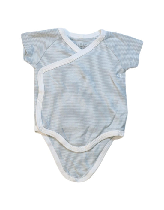 A White Short Sleeve Bodysuits from Mori in size 3-6M for neutral. (Front View)