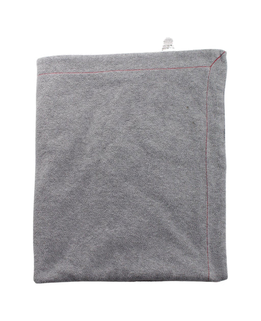 A Grey Blankets from Petit Bateau in size O/S for neutral. (Front View)